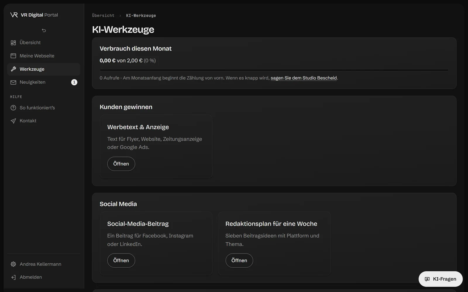 Das VR Digital Portal in der Kundenansicht: Seitenspalte mit Übersicht, Meine Webseite, Werkzeuge und Neuigkeiten, daneben die KI-Werkzeuge mit dem Verbrauch des Monats
